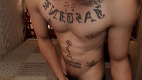 Snapshot of justine_hunk chatting on 4, 5, 2026 justine_hunk online show from 4, 5, 2026