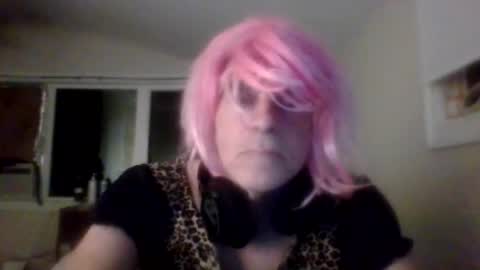 justinefox online show from 28, 9, 2025