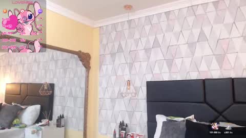 Snapshot of justineperry chatting on 19, 2, 2025 Justine online show from 19, 2, 2025