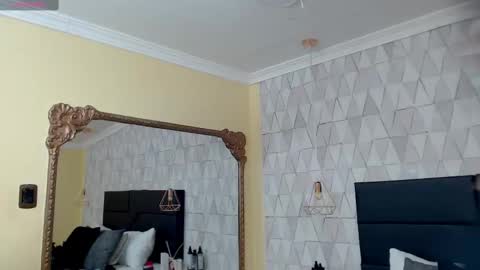 Snapshot of justineperry chatting on 24, 2, 2025 Justine online show from 24, 2, 2025