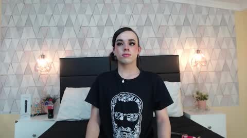 Snapshot of justineperry chatting on 12, 9, 2025 Justine online show from 12, 9, 2025