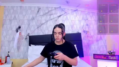 Snapshot of justineperry chatting on 2, 11, 2025 Justine online show from 2, 11, 2025