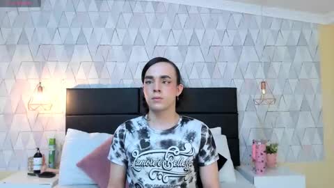 Snapshot of justineperry chatting on 19, 11, 2025 Justine online show from 19, 11, 2025