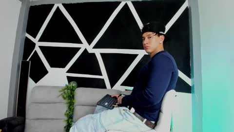 justinfuller_31 online show from 8, 11, 2025