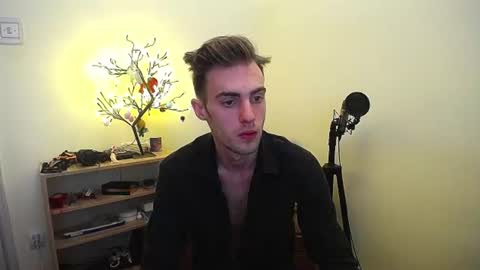 Hologram Guy online show from 12, 7, 2026