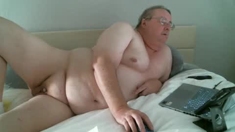 justmedm64 online show from 3, 3, 2025