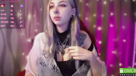 Snapshot of justmeowgirl chatting on 5, 2, 2025 justmeowgirl online show from 5, 2, 2025