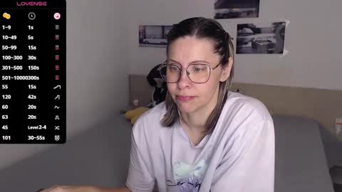 Julie online show from 5, 10, 2025