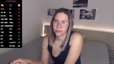 Julie online show from 28, 11, 2025