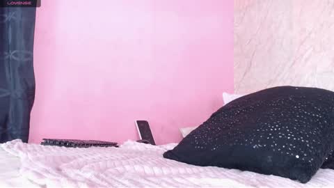 Snapshot of k_stormi_ chatting on 8, 3, 2025 STORMI online show from 8, 3, 2025