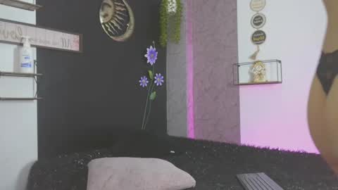 Snapshot of kadybrown chatting on 26, 9, 2025 kadybrowm online show from 26, 9, 2025