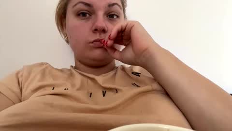 Snapshot of kaelia_daniel chatting on 5, 10, 2025 Kaelia and Daniel online show from 5, 10, 2025