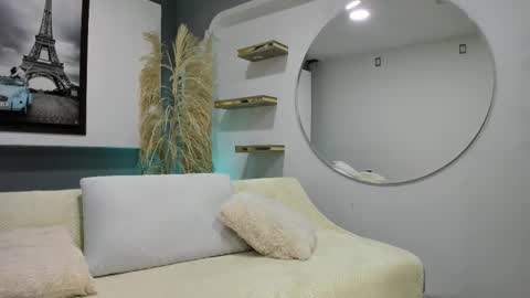 Antonella online show from 16, 10, 2025