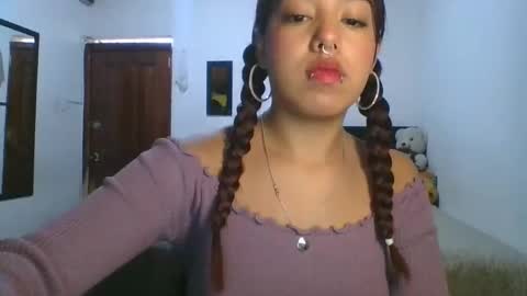 KAHELIINDEPENDENT MODEL online show from 13, 12, 2025