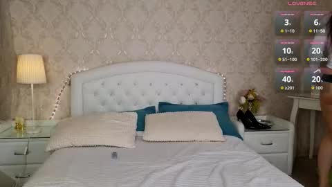 Kaia Monday Thursday FridaySaturdaySunday online show from 22, 11, 2025