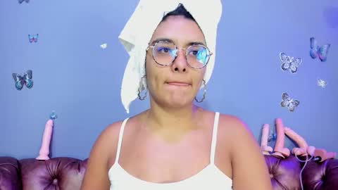 kaira_mosse_ online show from 2, 11, 2025