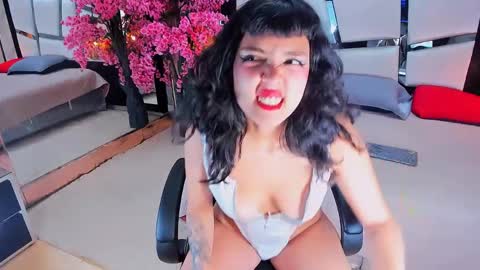 Snapshot of kaitlyn_stone01 chatting on 5, 4, 2026 online show from 5, 4, 2026