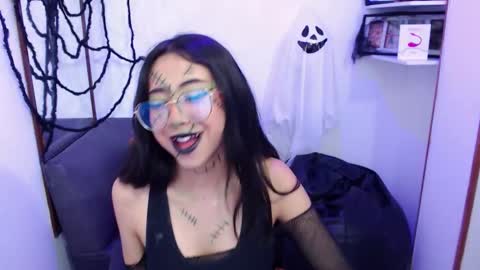 Snapshot of kalilowe_ chatting on 29, 10, 2025 Kali online show from 29, 10, 2025