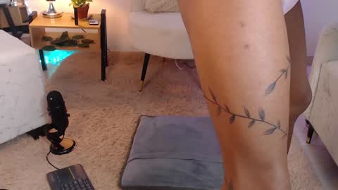 kalola_guerra online show from 29, 12, 2024
