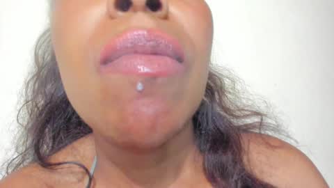 Snapshot of kamariafyre chatting on 7, 3, 2025 Kamaria Fyre online show from 7, 3, 2025