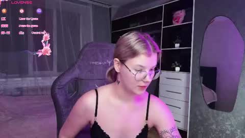 Snapshot of kamiirize chatting on 23, 7, 2026 Aino online show from 23, 7, 2026