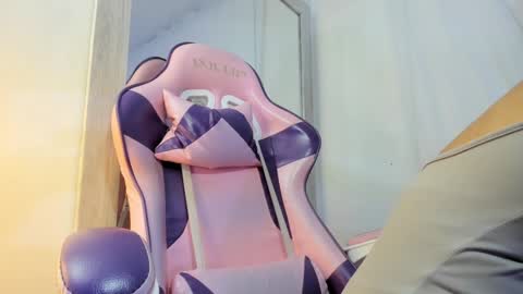    online show from 8, 1, 2025