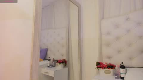    online show from 10, 9, 2025