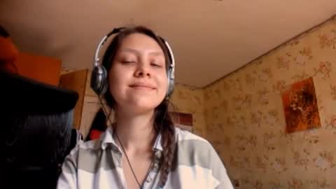 Snapshot of kamisalling chatting on 18, 9, 2025 Mari Simmons online show from 18, 9, 2025