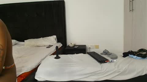 kandy_sweetss online show from 15, 4, 2026