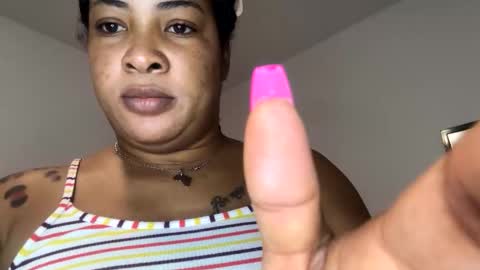 Snapshot of kanelarosse chatting on 19, 10, 2025 kanelarosse online show from 19, 10, 2025