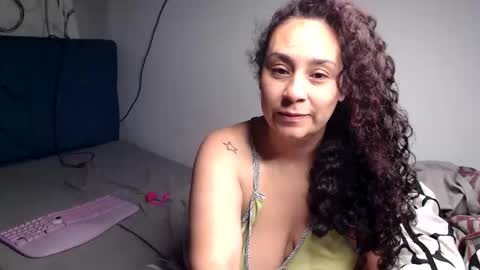 Snapshot of kara__gower chatting on 12, 5, 2026 kara online show from 12, 5, 2026