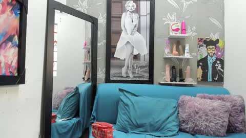 Snapshot of karenbis chatting on 15, 1, 2026 Karen online show from 15, 1, 2026