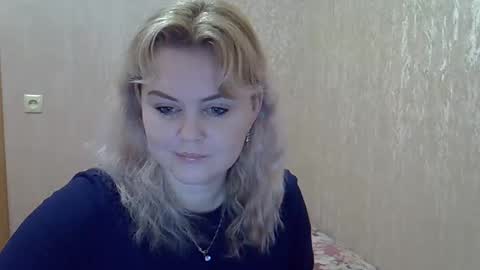 Snapshot of karennelsonx chatting on 5, 1, 2025 karennelsonx online show from 5, 1, 2025