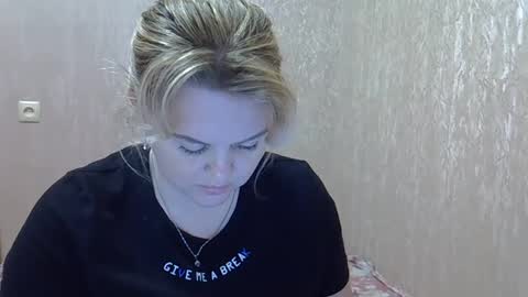 Snapshot of karennelsonx chatting on 18, 1, 2025 karennelsonx online show from 18, 1, 2025