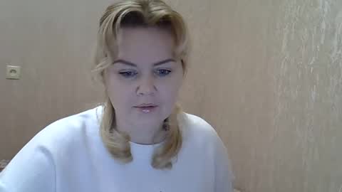 Snapshot of karennelsonx chatting on 2, 2, 2025 karennelsonx online show from 2, 2, 2025