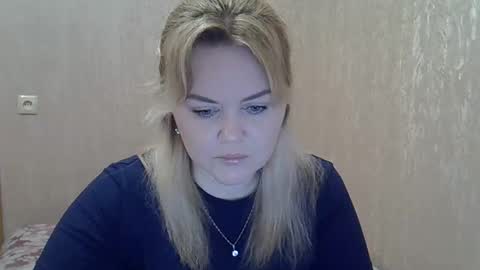 Snapshot of karennelsonx chatting on 4, 2, 2025 karennelsonx online show from 4, 2, 2025