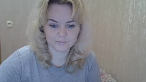 Snapshot of karennelsonx chatting on 6, 2, 2025 karennelsonx online show from 6, 2, 2025