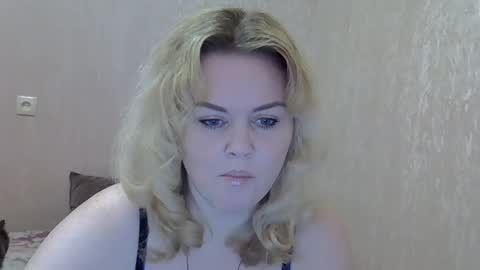 Snapshot of karennelsonx chatting on 4, 3, 2025 karennelsonx online show from 4, 3, 2025