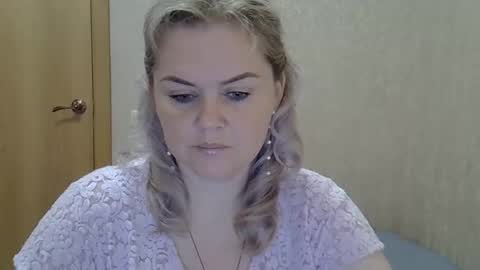 Snapshot of karennelsonx chatting on 12, 9, 2025 karennelsonx online show from 12, 9, 2025
