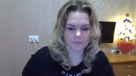 karennelsonx online show from 16, 12, 2025