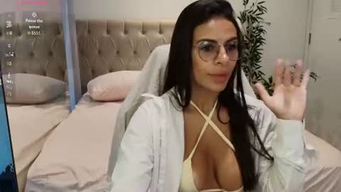 Snapshot of kari_brooks chatting on 8, 7, 2026 kari_brooks online show from 8, 7, 2026