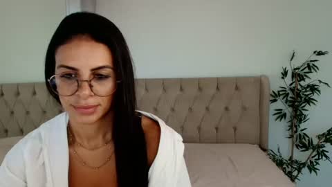 Snapshot of kari_brooks chatting on 9, 7, 2026 kari_brooks online show from 9, 7, 2026