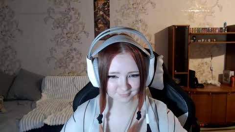 Lisa Backler online show from 26, 9, 2025