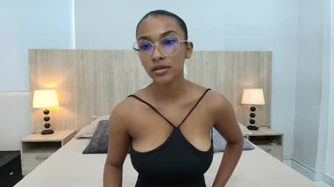 Karina Calderon online show from 14, 4, 2026
