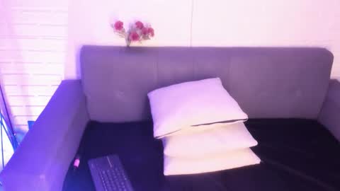 Kari online show from 8, 11, 2025