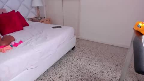 Karina online show from 11, 2, 2025