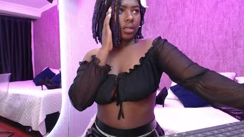 Snapshot of karinaflowers_ chatting on 8, 4, 2026 Im Karina online show from 8, 4, 2026