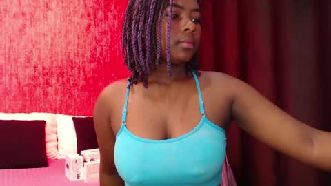 Snapshot of karinaflowers_ chatting on 15, 4, 2026 Im Karina online show from 15, 4, 2026