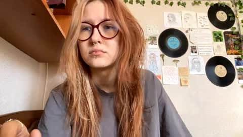 Snapshot of karinamuccia chatting on 5, 4, 2026 Karina online show from 5, 4, 2026