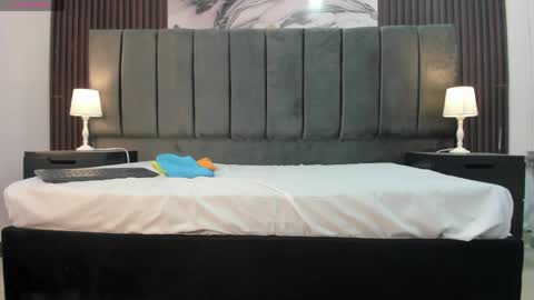 KarinaSimonz online show from 17, 4, 2026